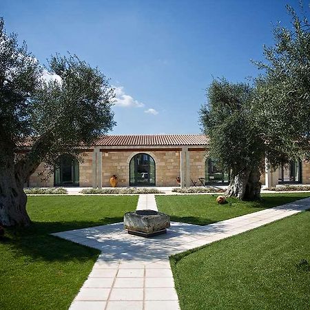 มัสเซเรีย สตาลี ดิ ออริจินัล เรอแล Villa Caprarica di Lecce ภายนอก รูปภาพ