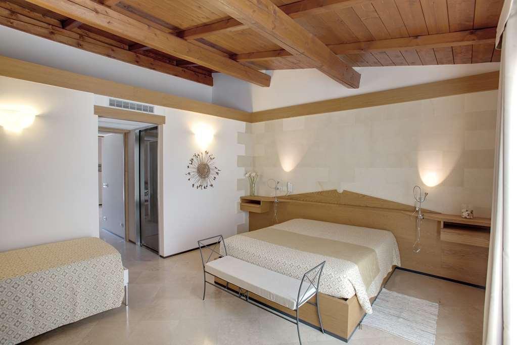 มัสเซเรีย สตาลี ดิ ออริจินัล เรอแล Villa Caprarica di Lecce ห้อง รูปภาพ